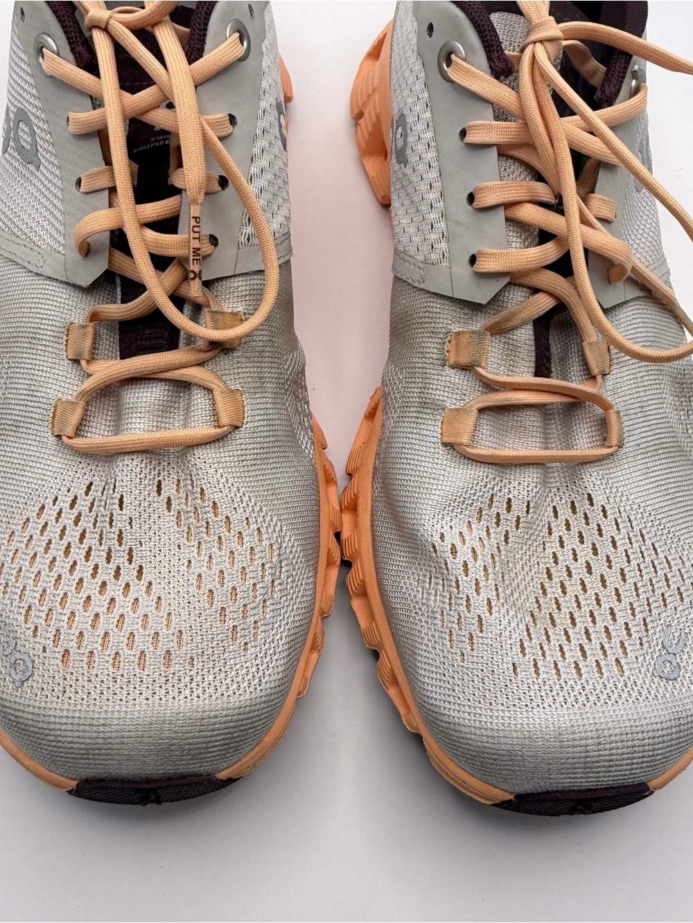 On Running Women’s Cloud Sneakers Size 7.5 Gray Peach Swiss Engineering Athletic - Picture 2 of 10